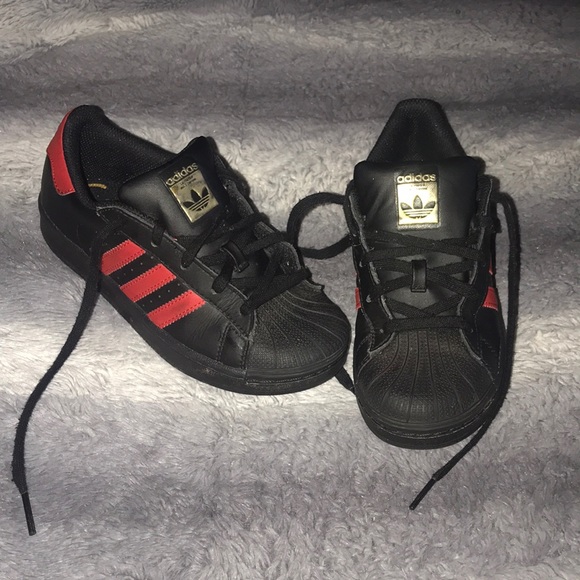 red shell top adidas